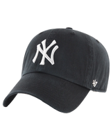 The 47 Brand Mens NY Yankees Clean Up Cap in Black & White