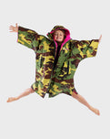 The Dryrobe Kids Advance Short Sleeved Dryrobe in Camo & Pink