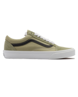 The Vans Mens Old Skool Shoes in Oversized Lace Elm