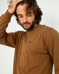 The Vans Mens Left Chest Hit T-Shirt in Coffee Liqueur & Black