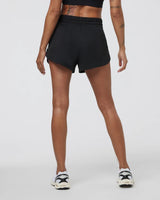 The Vuori Womens Halo Performance Short 2.0 in Black Heather