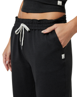 The Vuori Womens Boyfriend Joggers in Black Heather