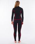 The Rip Curl Womens Dawn Patrol Performance 3/2mm Chest Zip Wetsuit in Black